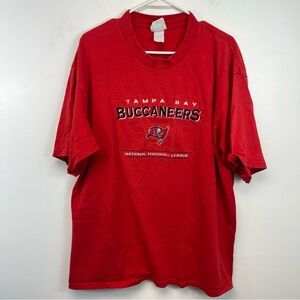 Vintage Tampa Bay Buccaneers NFL Football TShirt Red Adult XL Lee Sport